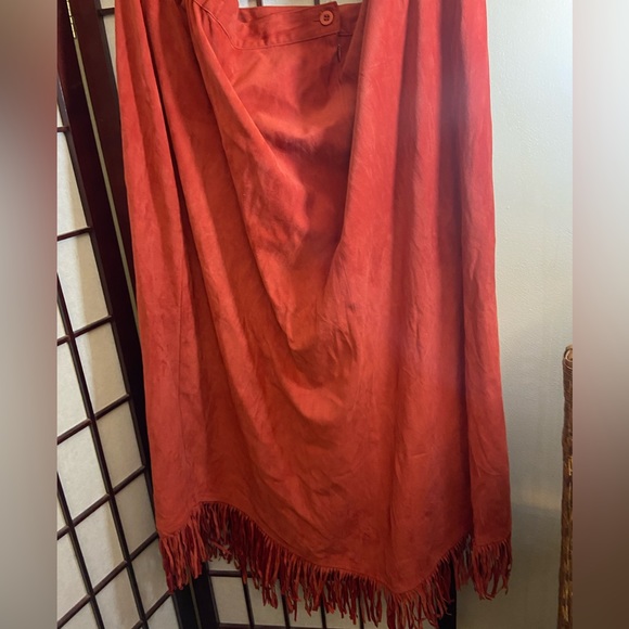 Canyon Road red fringe hem western maxi skirt. Size 2x. Front criss cross is off - Picture 4 of 9